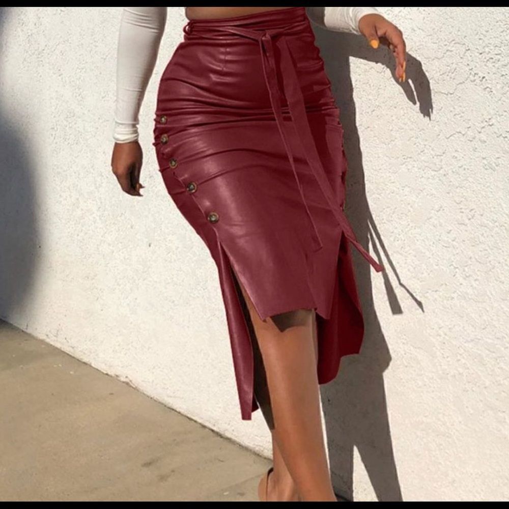 🆕🆕🆕 💥💥💥Vegan Leather Midi Skirt 💥💥💥🆕🆕🆕